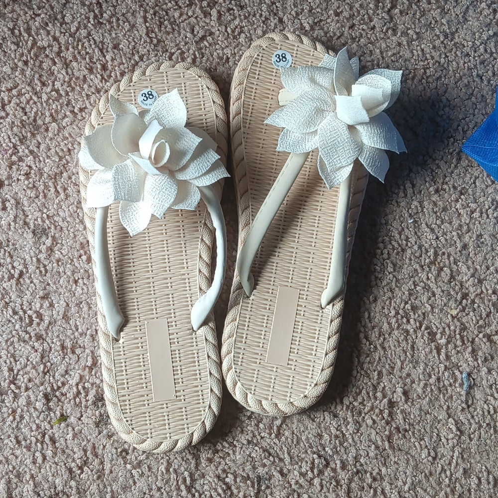 Flip flop sandals